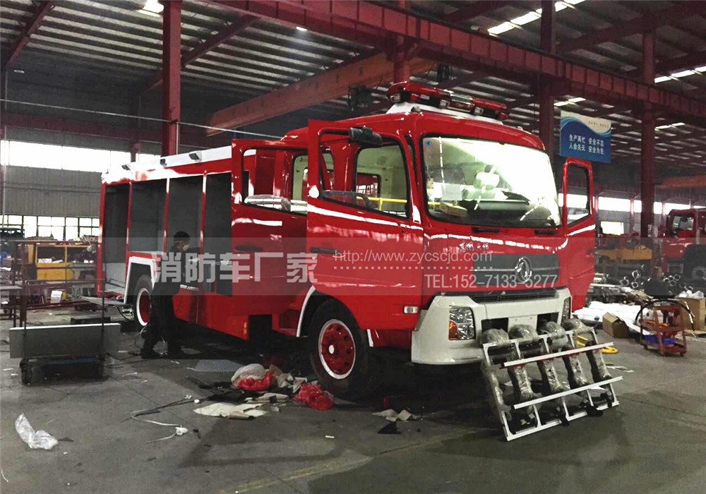 東風(fēng)天錦6噸泡沫消防車